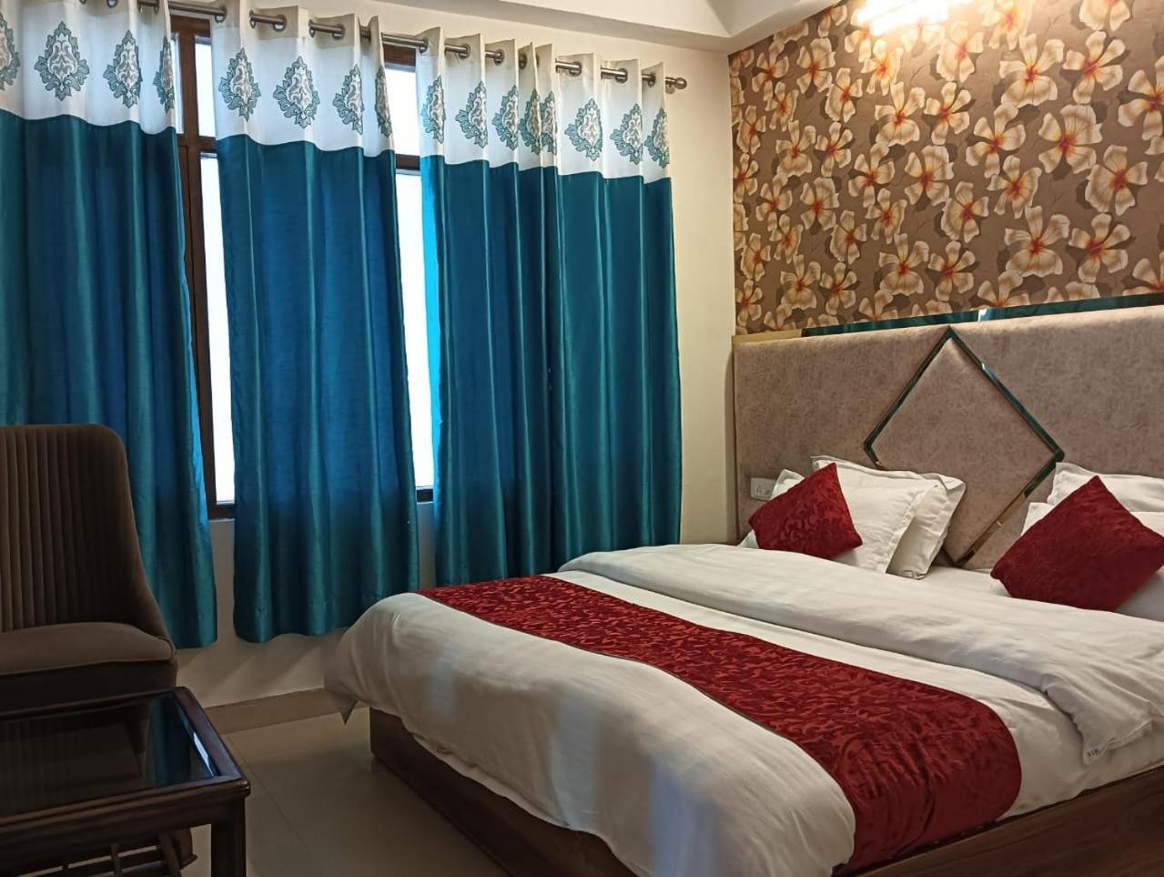 B&B Aston Shimla Hill'S Eksteriør billede