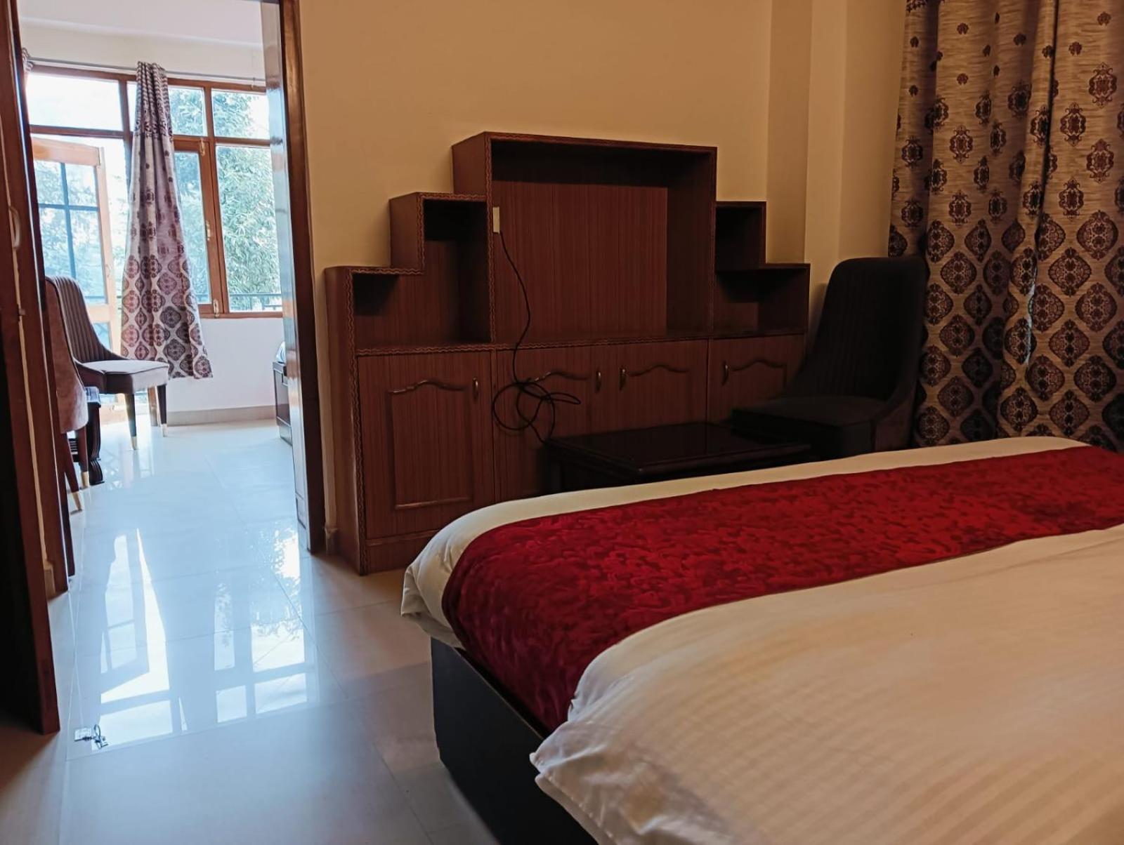 B&B Aston Shimla Hill'S Eksteriør billede