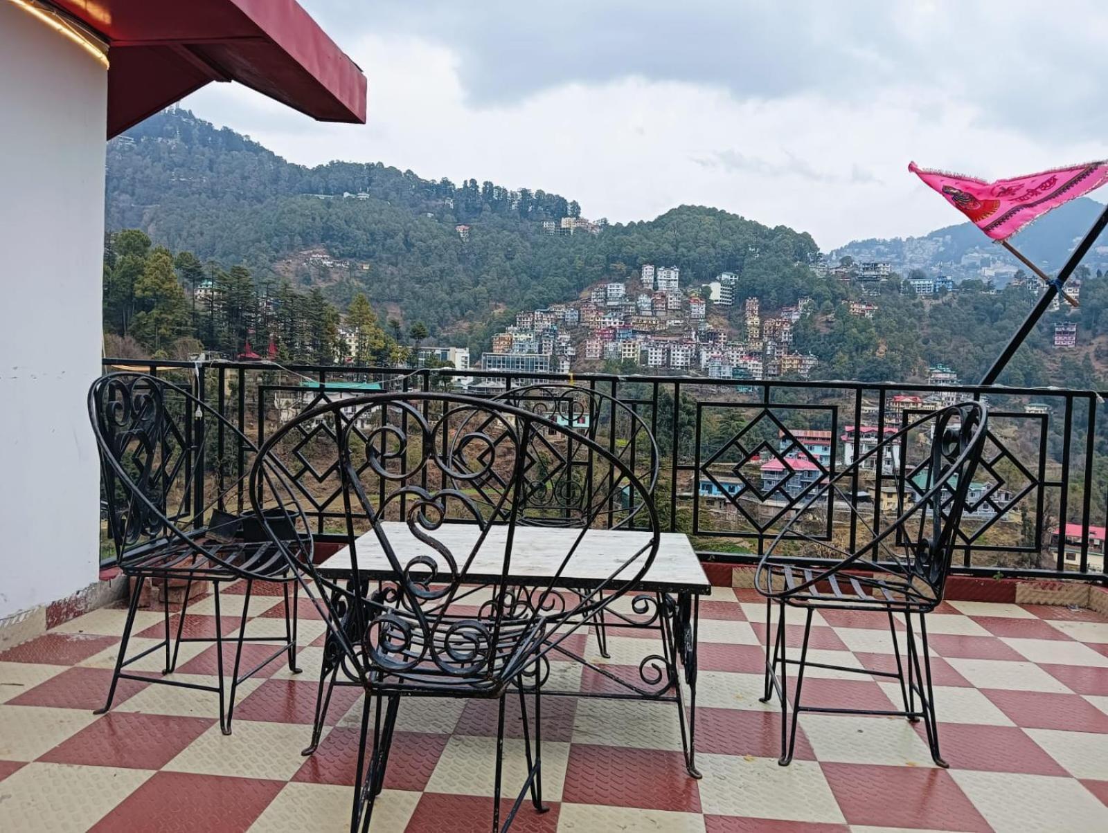B&B Aston Shimla Hill'S Eksteriør billede