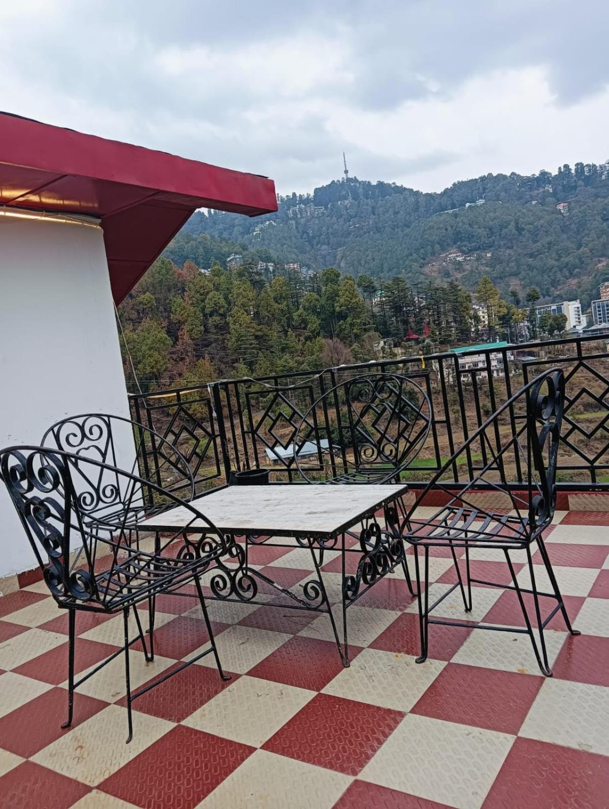 B&B Aston Shimla Hill'S Eksteriør billede